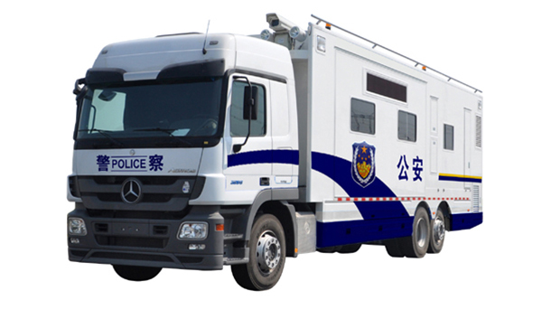 大型通信指揮車(chē)